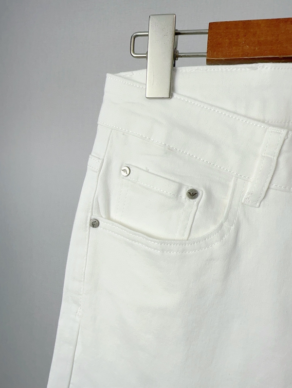 ブランドジーンズ着用イメージ